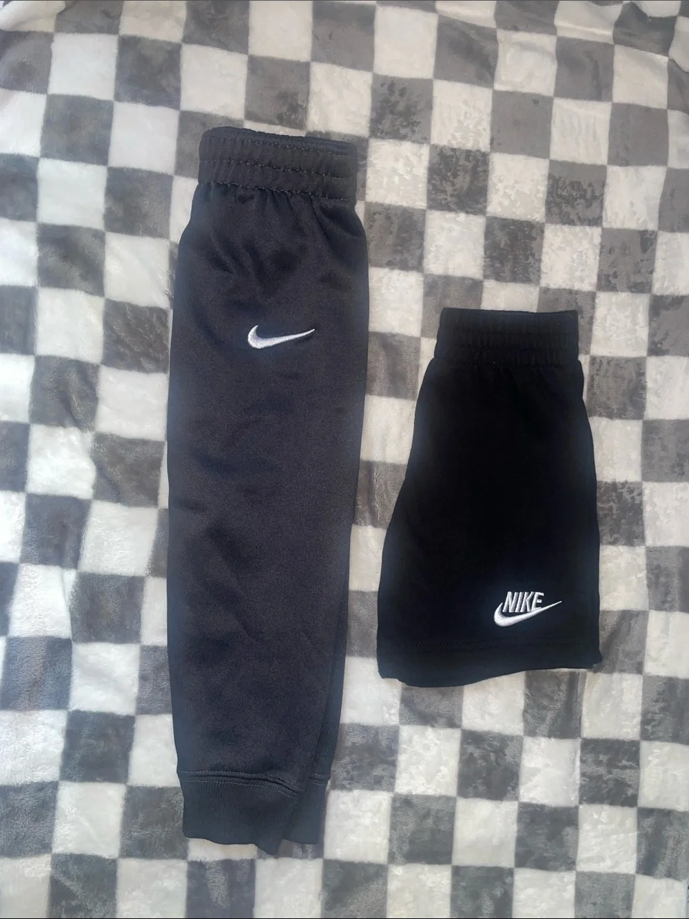 Nike Blackish Kids DRI-FIT Sweatpants and cotton black shorts size 4
